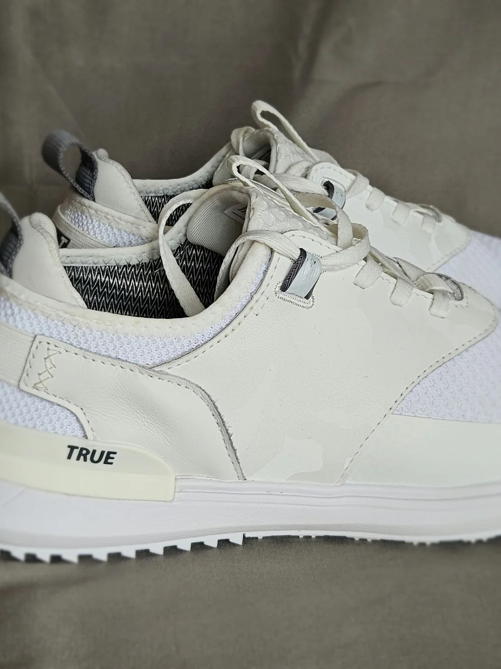 TRUE Linkswear Lux Hybrid Spikeless Golf Shoes Men's Size 11.5 White - Picture 9 of 13